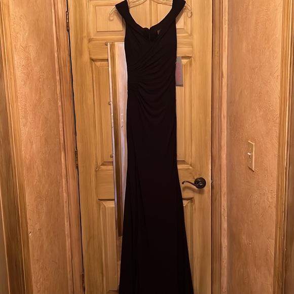 New Jovani 40582 Off the Shoulder High Slit Gown size 0 black - Picture 5 of 6